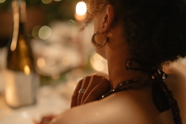 Kolczyki, które dodadzą blasku walentynkowemu wieczorowi