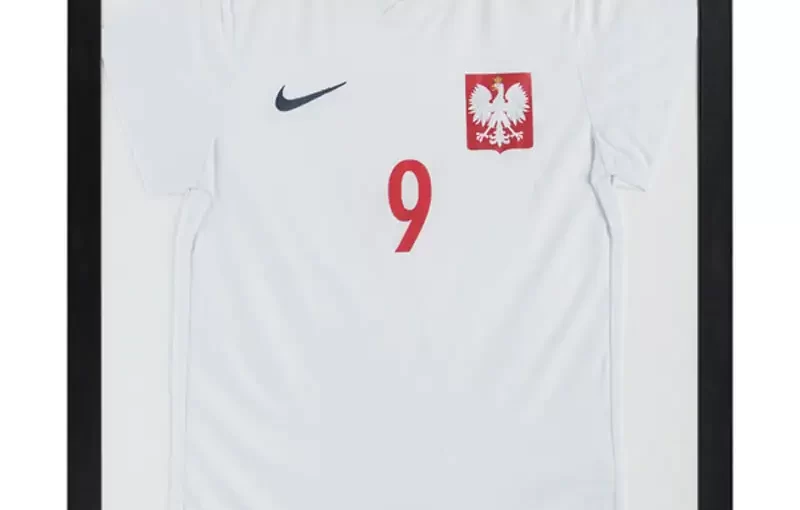 Ramka 50×70 – formatowanie przestrzeni, dobór surowców i technika wieszania